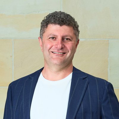 Elias  Sarroff
