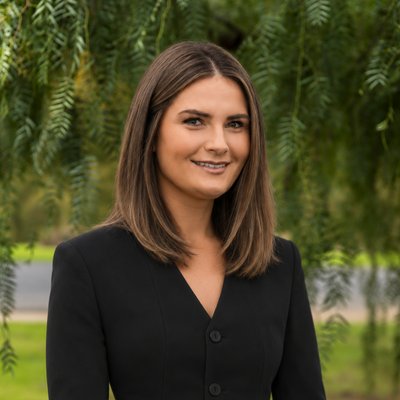 Demi Lynch