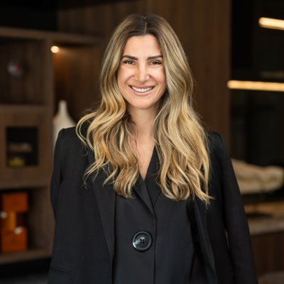 Angie Vakrinos