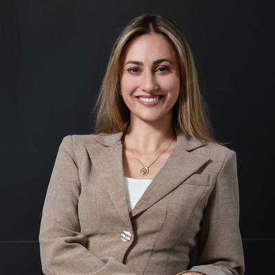 Laura Apoleska