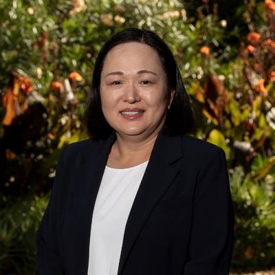 Julie Wells 唐贵倩