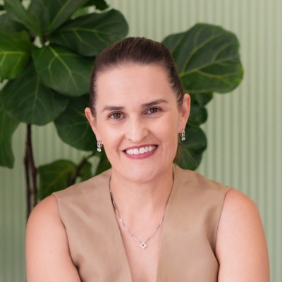 Lyndsay Peattie