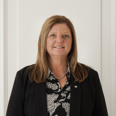Sharyn de Vries