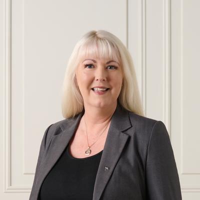 Sandi Van Tonder