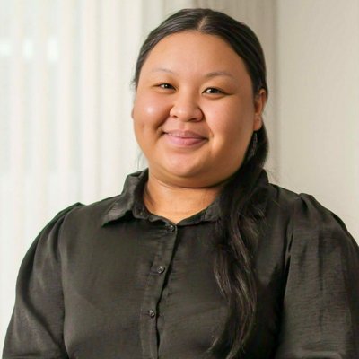Angela  Vang