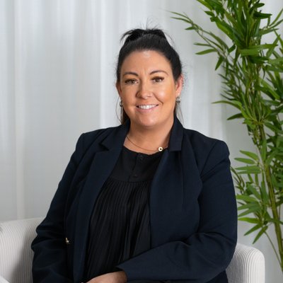 Kimberley McLelland