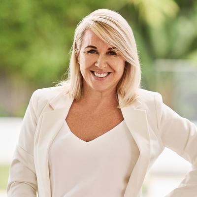 Simone Collins
