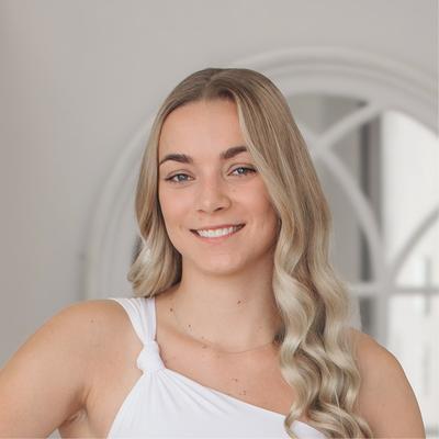 Chloe Nelson