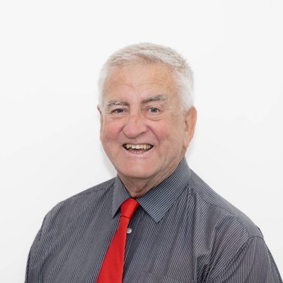 PETER LYONS
