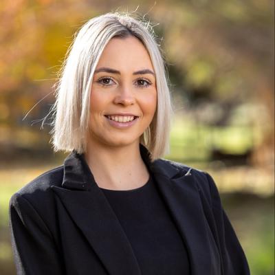 Karen Eyres
