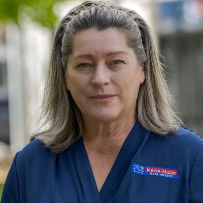 Jo-Anne  Sayle