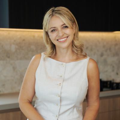 Sandie  Smith