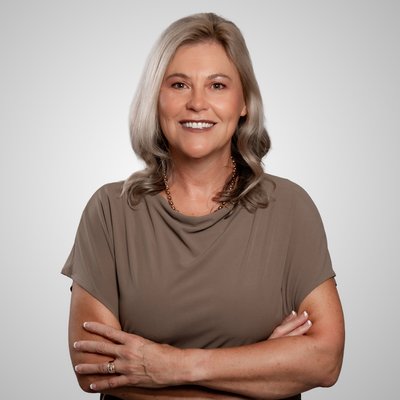 Monique  Field