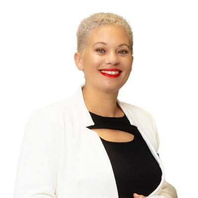 Maxine Van Den Berg