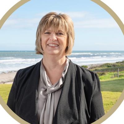 Shelley Bezuidenhout
