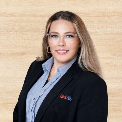 Linda Dixon