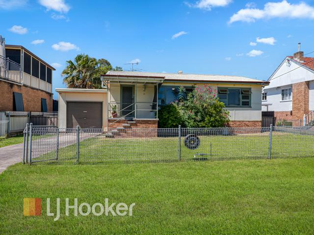 17 Collett Avenue, NSW 2330