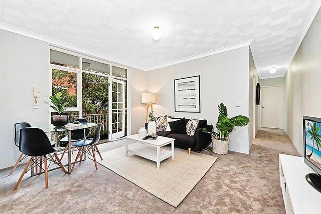 7/12 Pittwater  Road, NSW 2111
