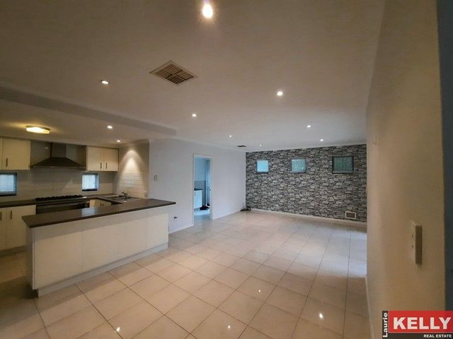 2/186 Leake Street, WA 6104