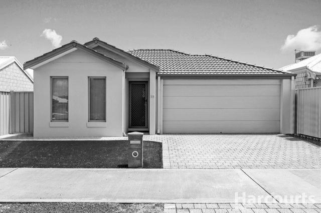 39 Sharperton Meander, WA 6210