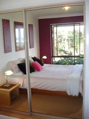 Managers bedroom 2 (2009-06-01)