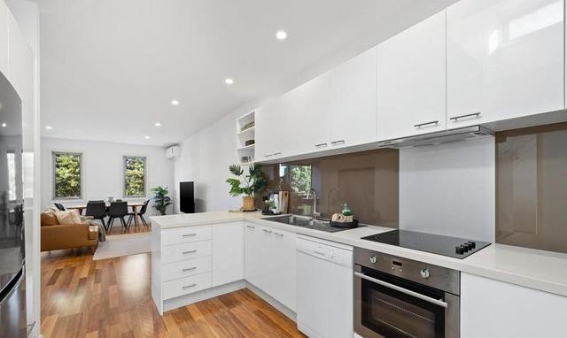 2/17 Coolac Street, VIC 3192