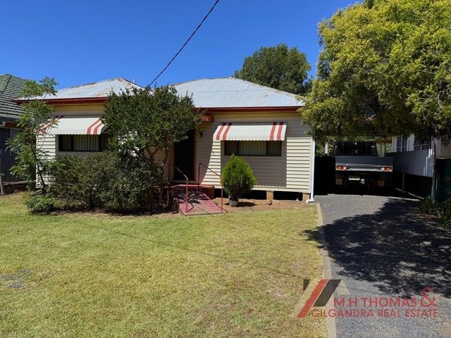 4 Strickland Street, NSW 2827