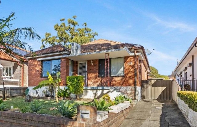 49 Belemba Ave, NSW 2196