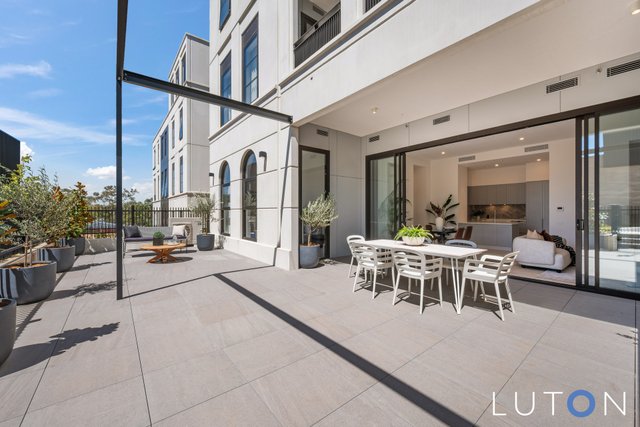 4/4 Lady Nelson Place, ACT 2603