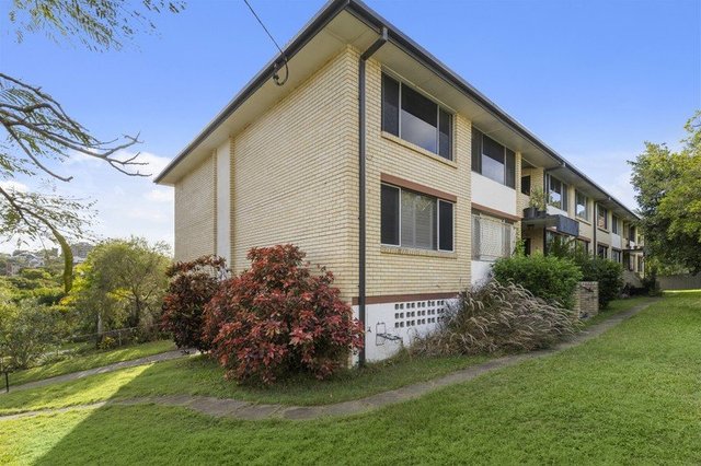2/34 Oriel Road, QLD 4011
