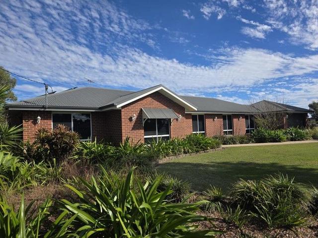 11 Armstrong St, QLD 4405