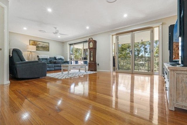 13 Loch Ness Drive, NSW 2287