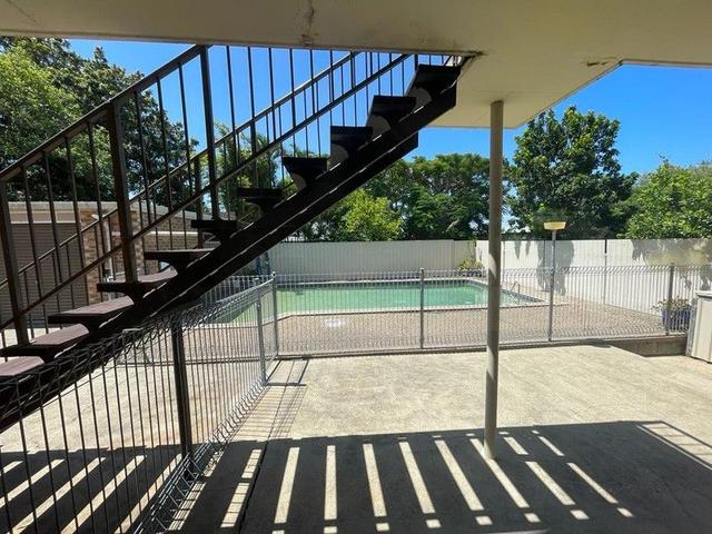 15 Third  Avenue, QLD 4215