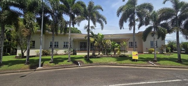 1 Chamberlain Street, QLD 4850