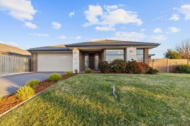 60 Hammersmith Circuit, VIC 3844