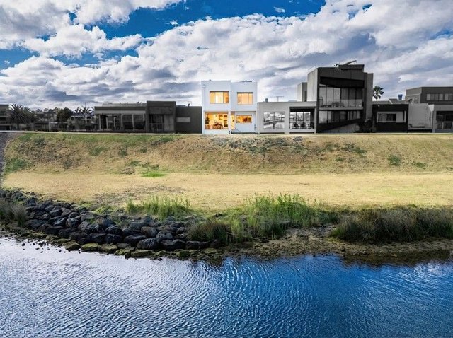 12 Marine Drive, VIC 3197