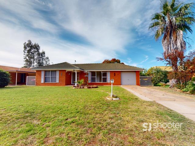 10 Mackay Drive, NSW 2830