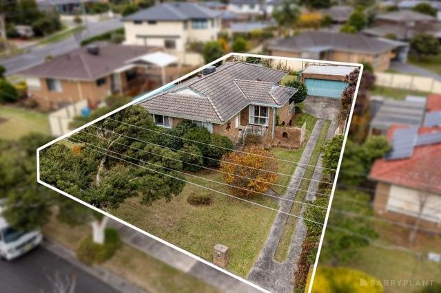 2 Aquila  Crescent, VIC 3802