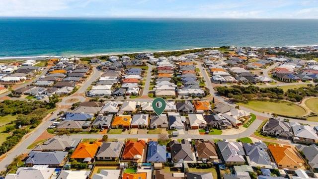 9 Honeymyrtle Grange, WA 6210