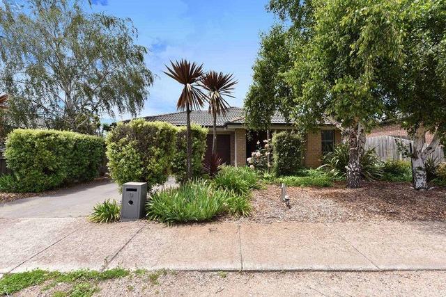 9 Lancelot Crescent, VIC 3435