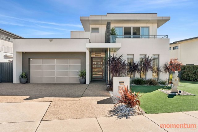 12 Lindsay Pryor Street, ACT 2611