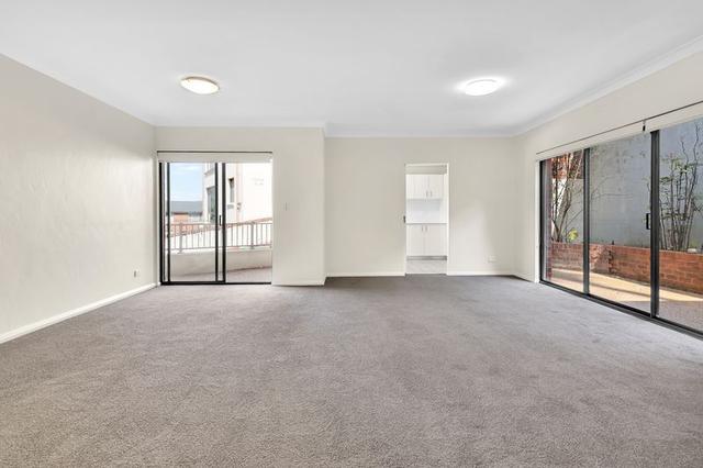 8/73 Lower Bent Street, NSW 2089