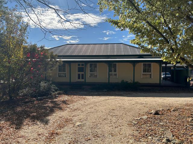 37 Weeroona Drive, NSW 2620