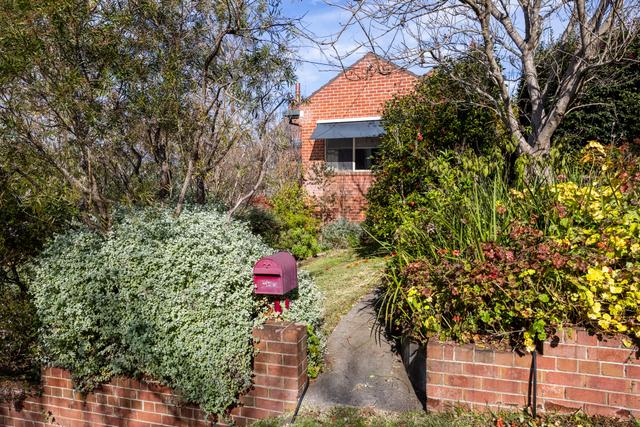 4 Belmore Street, NSW 2550