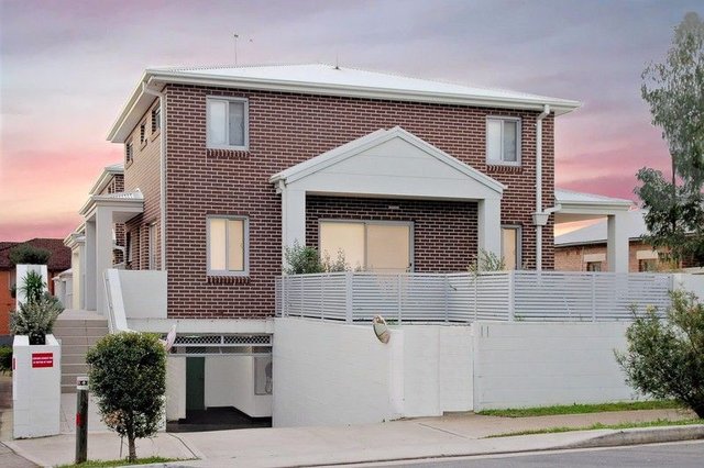 2/111 Yangoora Road, NSW 2195