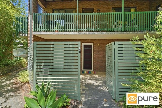 7/2-4 Finlayson Street, WA 6008