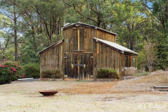 33 Crombie Road, VIC 3440