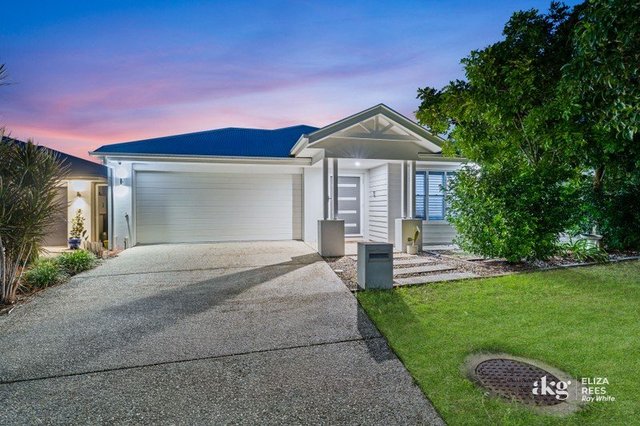 22 Teal Circuit, QLD 4124