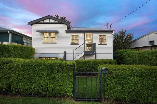 220 Denham Street, QLD 4700