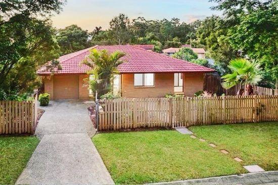 15 Bassett Street, QLD 4121